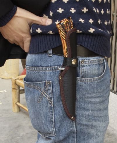 Ловният нож DAGGER KNIVE S031A е страхотен модел с кокалена дръжка+кания за колан 