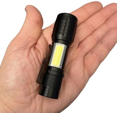 LED Фенер с USB Зареждане – Ярка Светлина, 3 Режима и Регулируем Фокус за Максимална Видимост
